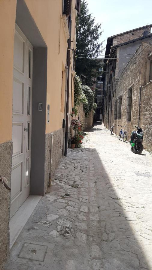 La Chicca In Centro - Centro Storico Ascoli Piceno Daire Dış mekan fotoğraf